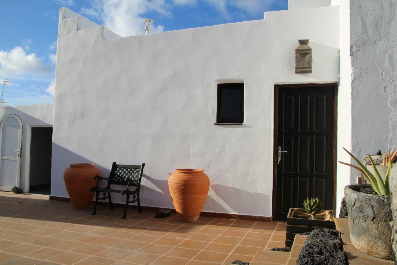 蒂纳霍Casa Caldera Guiguan别墅 外观 照片