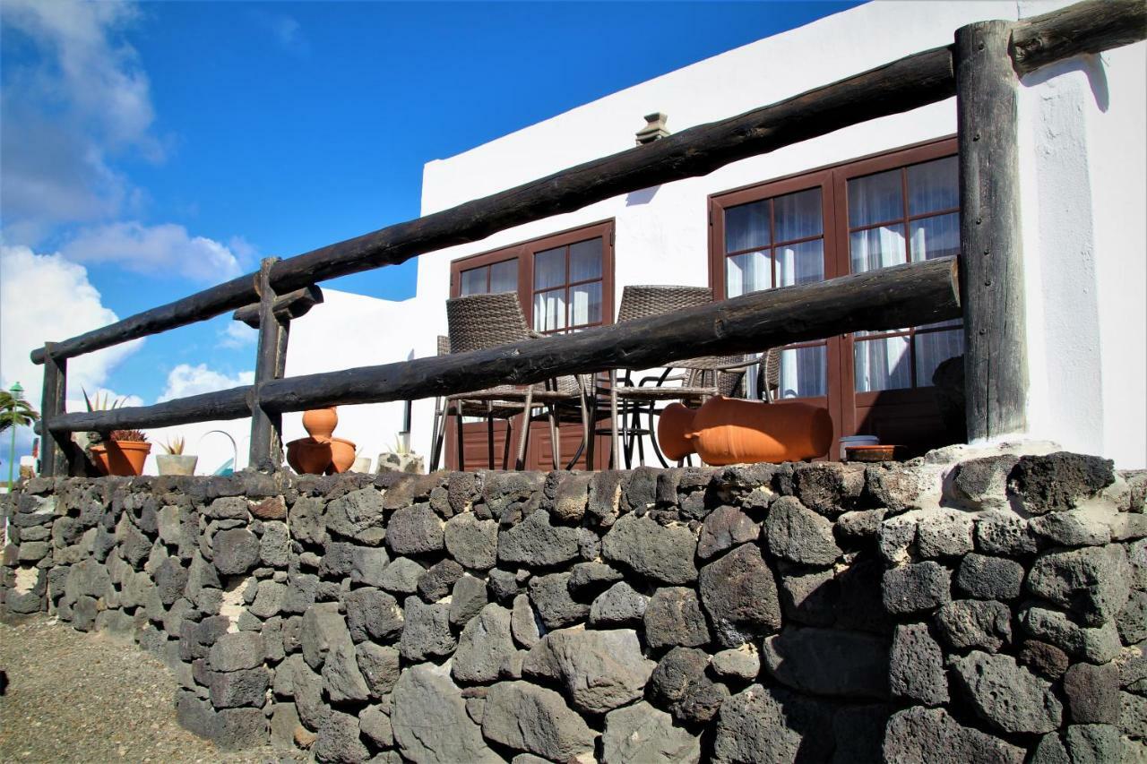 蒂纳霍Casa Caldera Guiguan别墅 外观 照片